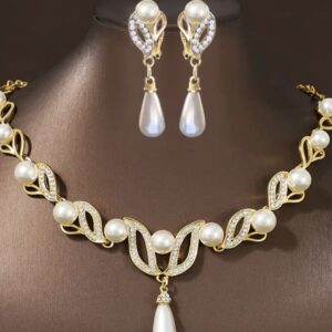 Pearl Necklace and Earrings Set